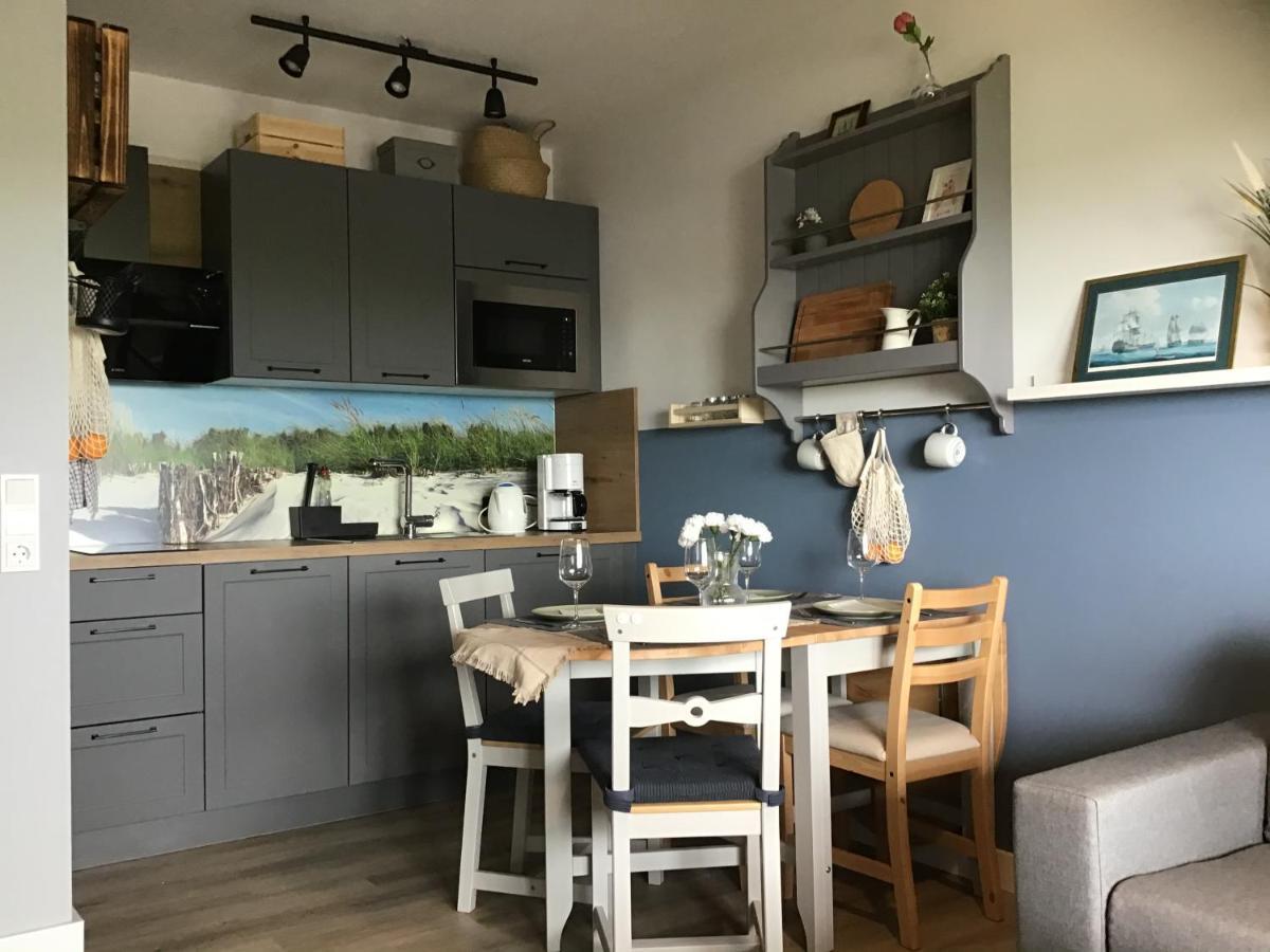 Liebevoll Eingerichtete Ferienwohnung Luettje Koje Dornum Esterno foto