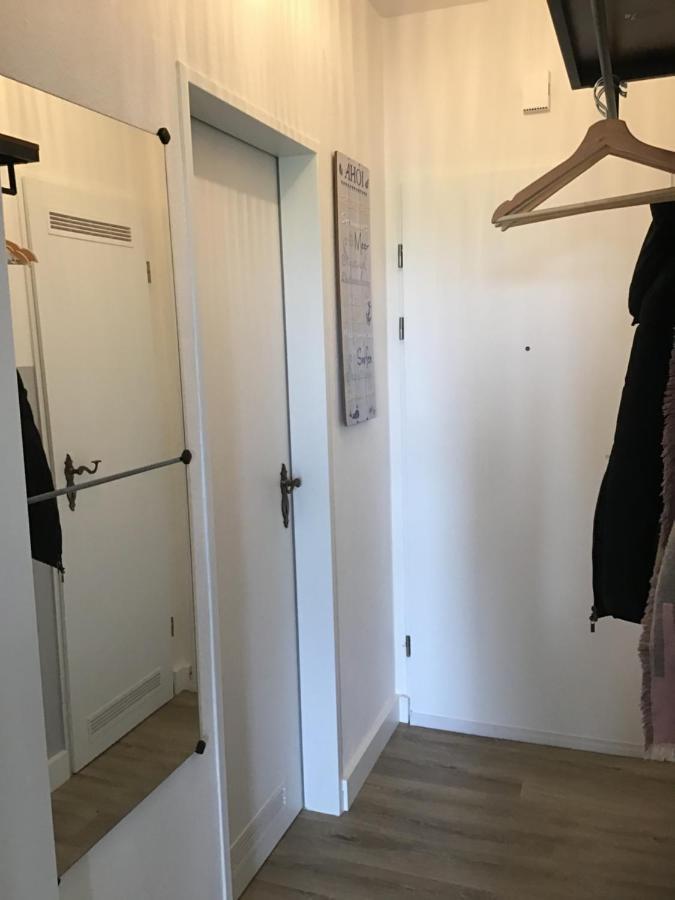Liebevoll Eingerichtete Ferienwohnung Luettje Koje Dornum Esterno foto