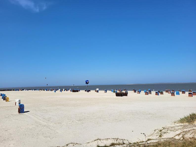 Liebevoll Eingerichtete Ferienwohnung Luettje Koje Dornum Esterno foto